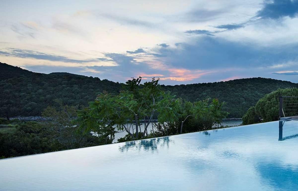 Villa Ioli- Beachfront Luxury Residence Igoumenitsa Zewnętrze zdjęcie